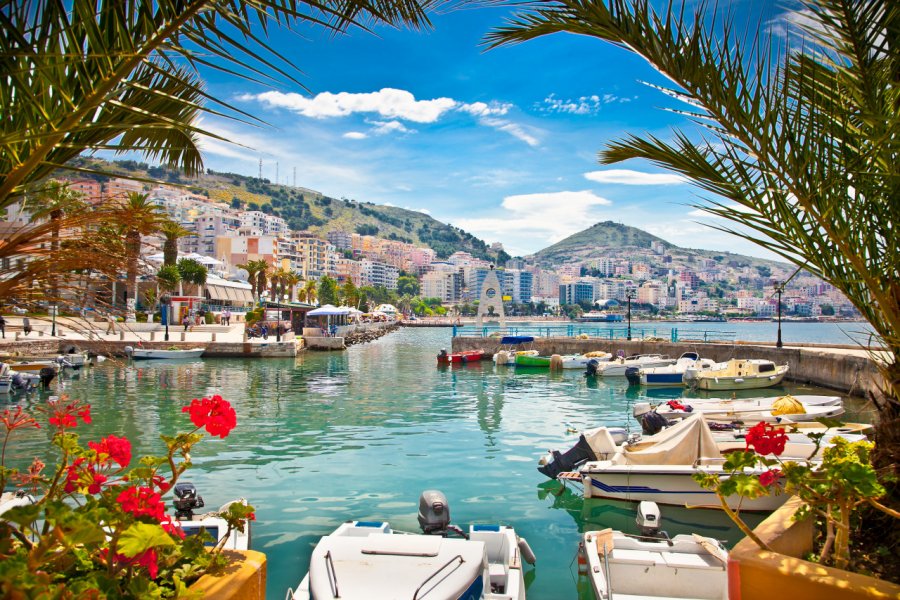 Le port de Saranda. Aleksandar Todorovic - Adobe Stock