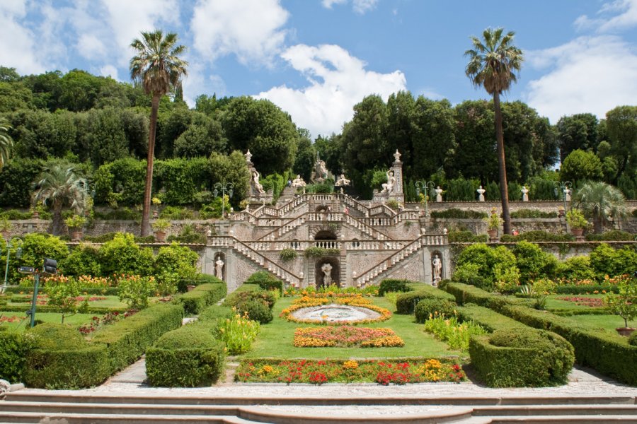Jardin de la villa Garzoni. FedericoPhotos / Shutterstock.com