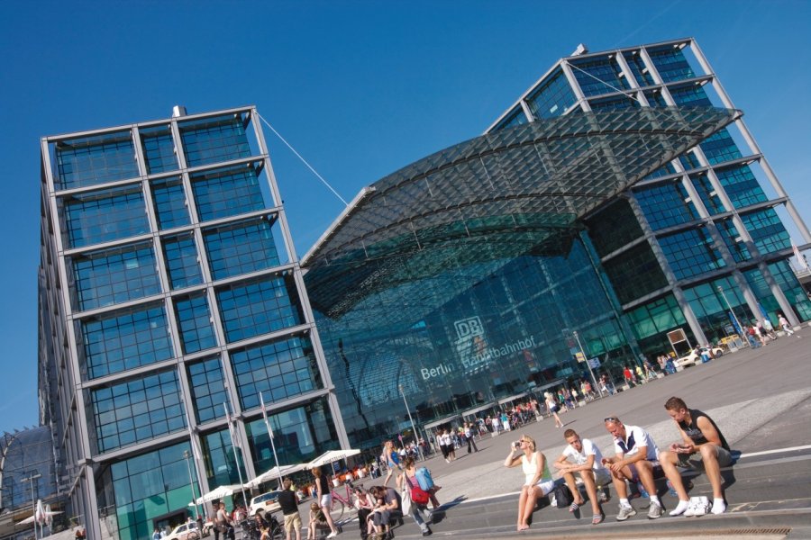 Hauptbahnhof (gare centrale) (© Author's Image))