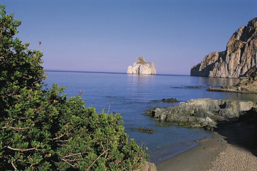 Plage de Bosa. Hugo Canabi - Iconotec