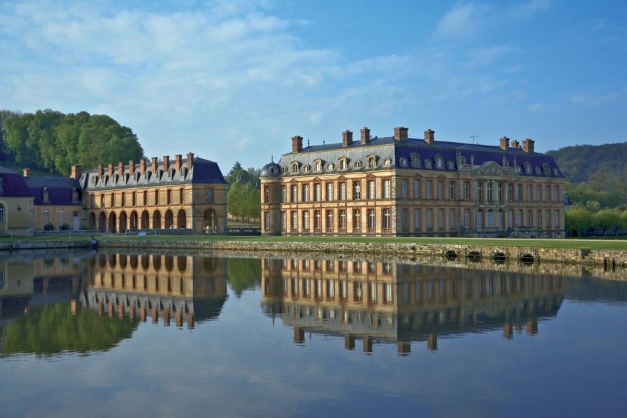 Le château de Dampierre JONATHAN - FOTOLIA