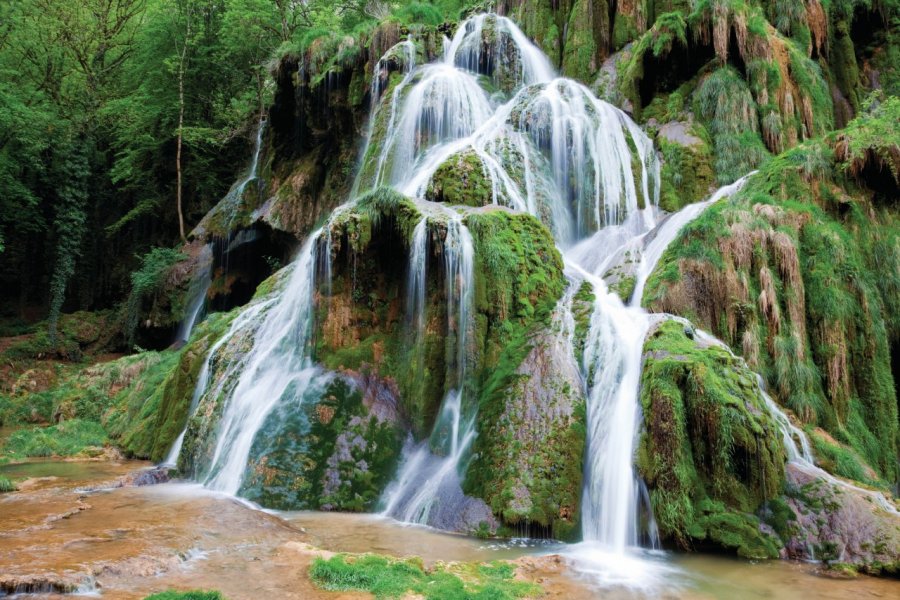 Cascade de Baume les Messieurs. Lucyna Koch - iStockphoto