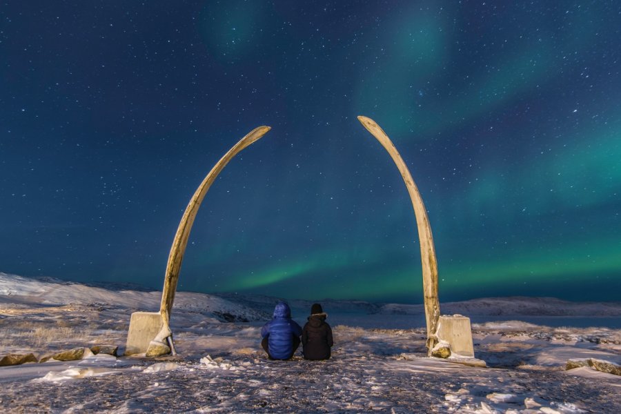 Aurore boréale dans le ciel du Nunavut. Mark Aspland - Nunavut Tourism
