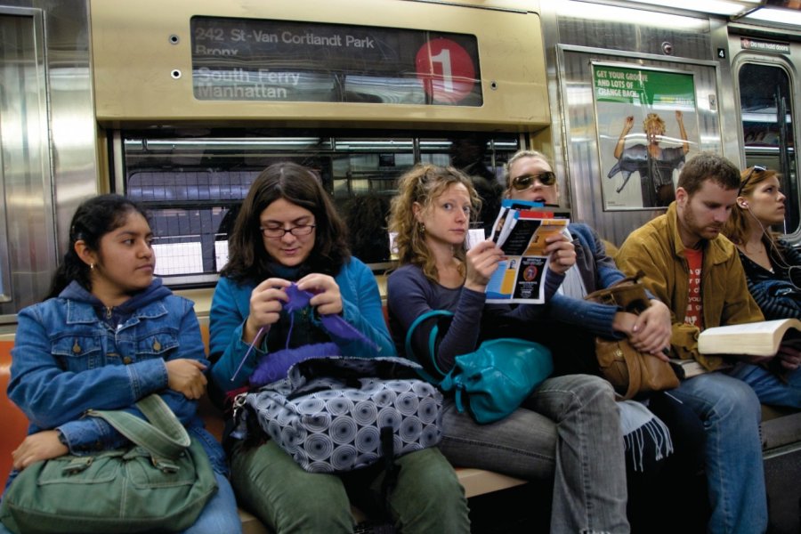 Les voyageurs du métro new yorkais. Author's Image