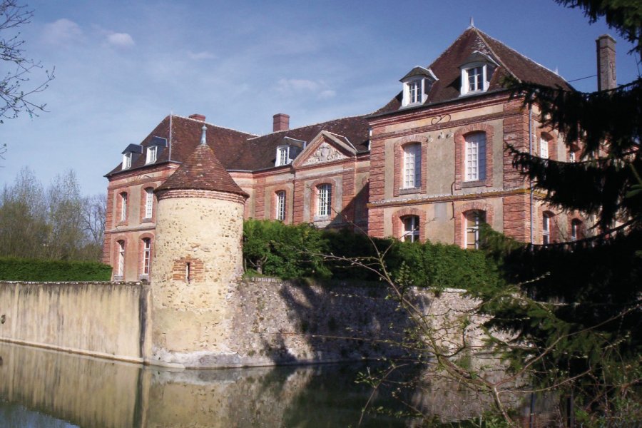 Le château de Dracy. Josiane Maxel