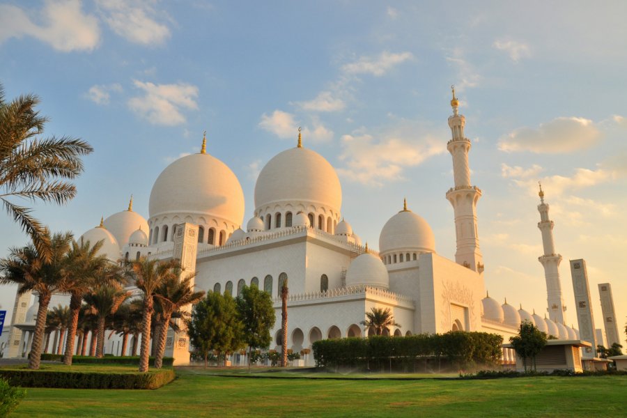 Mosquée Cheikh Zayed d'Abu Dhabi. Dhanajijyoti - Fotolia