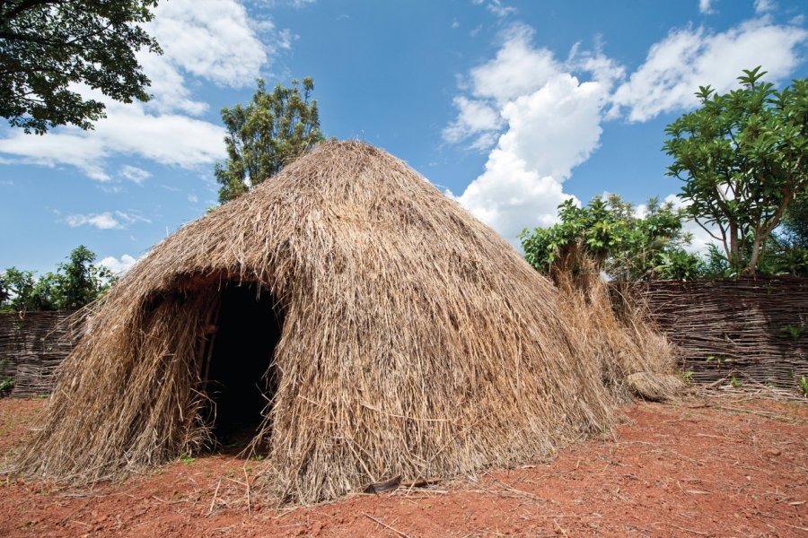 Habitation typique du Burundi rural, ici à Gitega. Guenterguni - iStockphoto