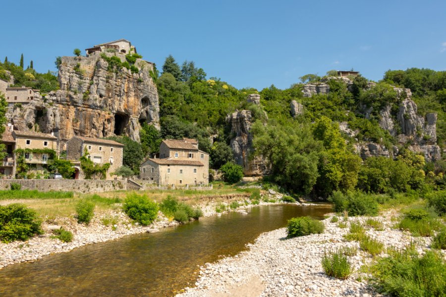 Le village de Labeaume. PhotoArt Thomas Klee - stock.adobe.Com