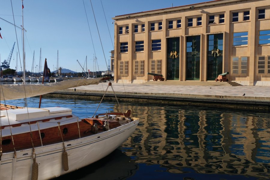 La préfecture maritime de Toulon Lawrence BANAHAN - Author's Image