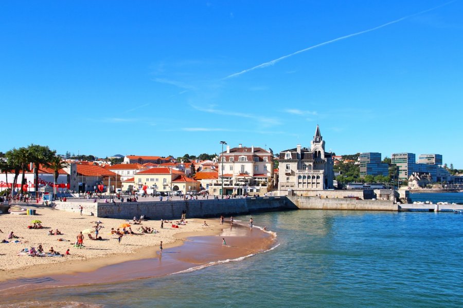 Plage de Cascais. Karnizz - Shutterstock.com