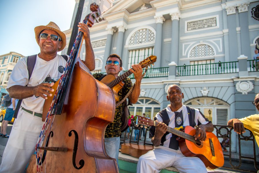 Musiciens de Santiago de Cuba. Ondrej Bucek - Shutterstock.com