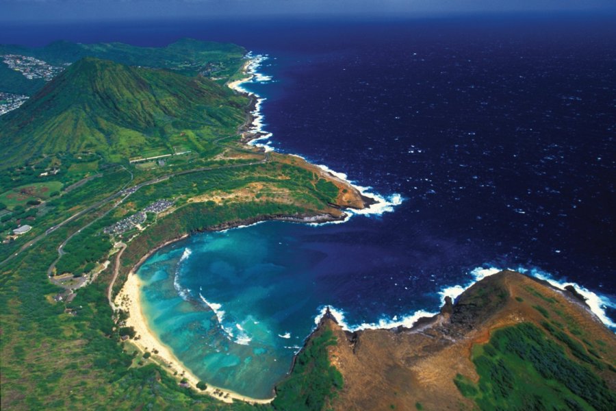 Survol de Hanauma Bay. Hawaii Tourism Authority (HTA) / Heather Titus