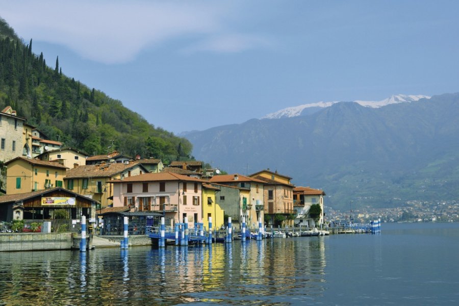 Village du Monte Isola. Chudodejkin - Fotolia