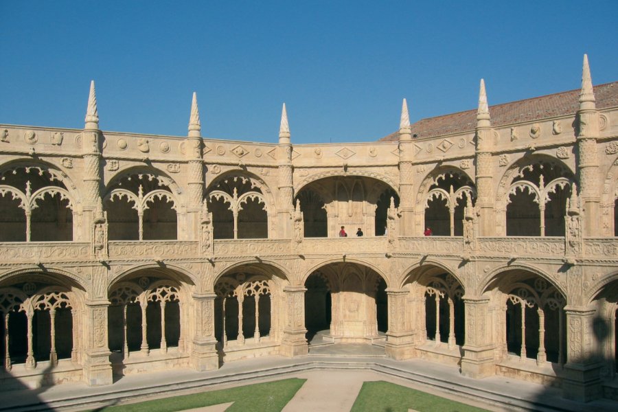 Cloître du Mosteiro dos Jerónimos à Belém. (© Jean-Paul LABOURDETTE))