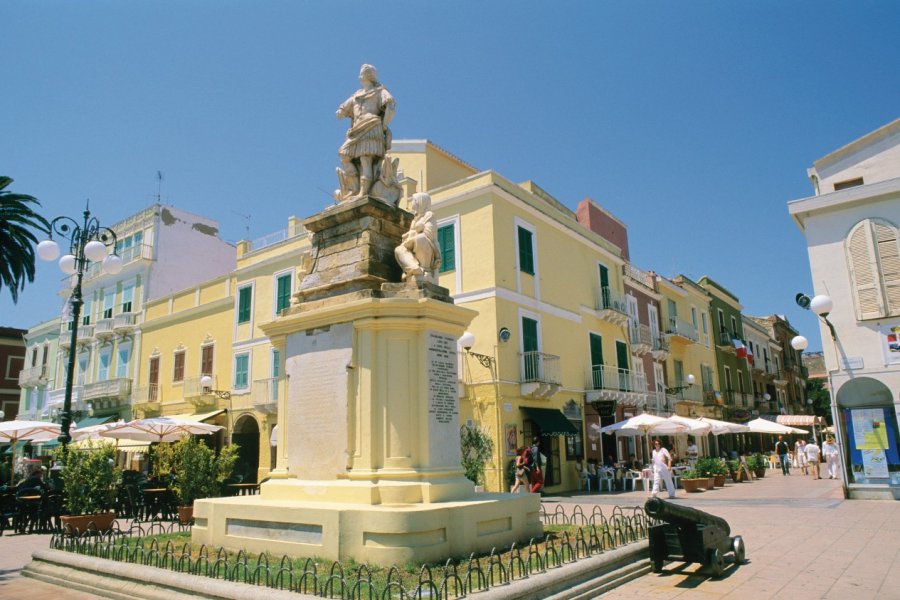 Statue de Carlo Emanuele III. Author's Image