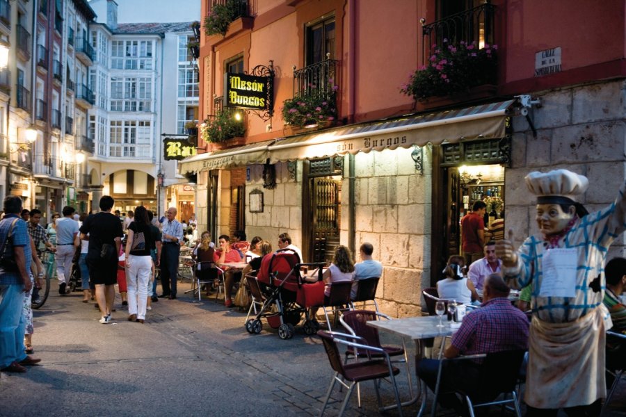 Restaurants-bars à tapas. Author's Image