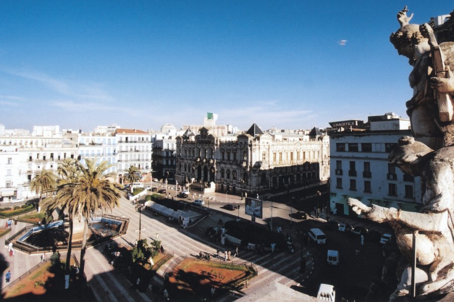 Place du 1er-novembre. Sébastien CAILLEUX