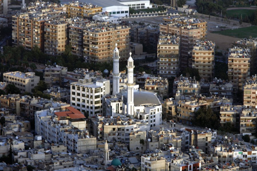 Survol de la ville de Damas. Urf - iStockphoto