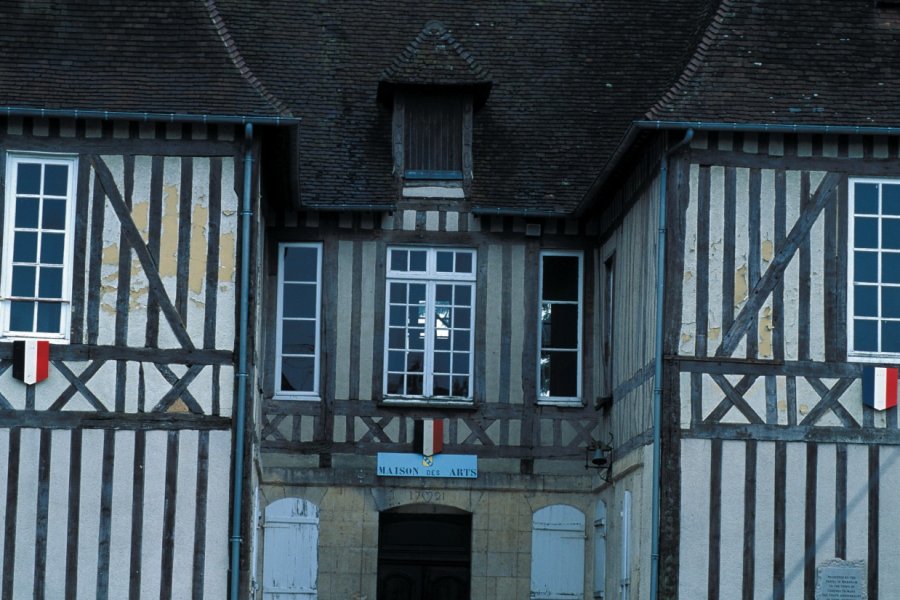 Façade à colombages - Le Neubourg (© TOM PEPEIRA - ICONOTEC))