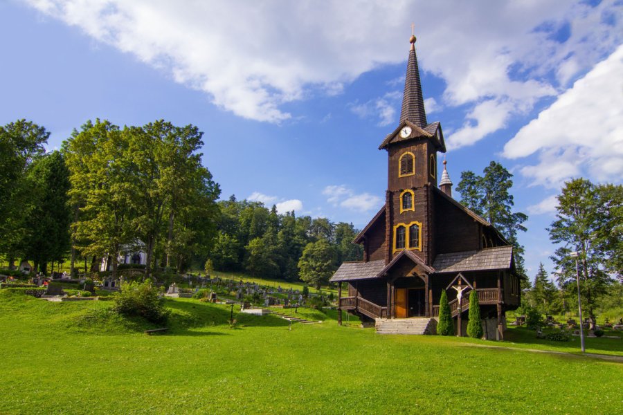 Eglise en bois. Marcin Krzyzak - Shutterstock.com