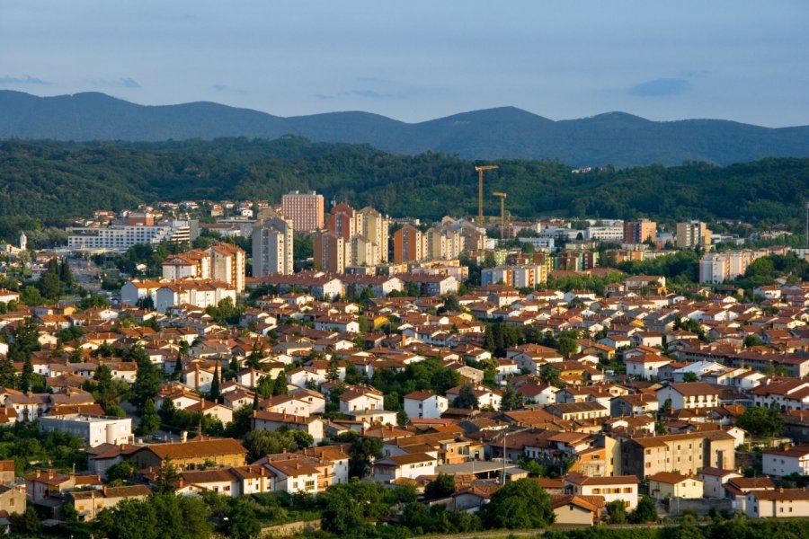 La ville de Nova Gorica, près de la frontière italienne. sn0wball1 - Shutterstock.com