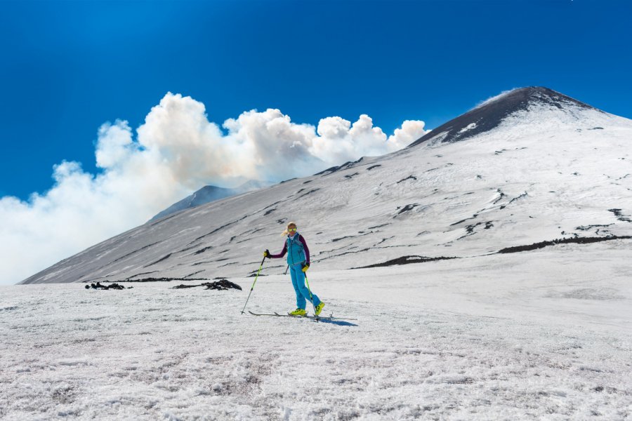 Ski sur le mont Etna. michelangeloop - Shutterstock.com