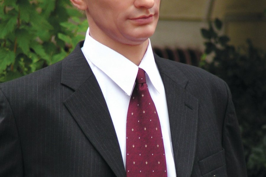 Poutine en cire sur Prospekt Nevski. (© Stéphan SZEREMETA))