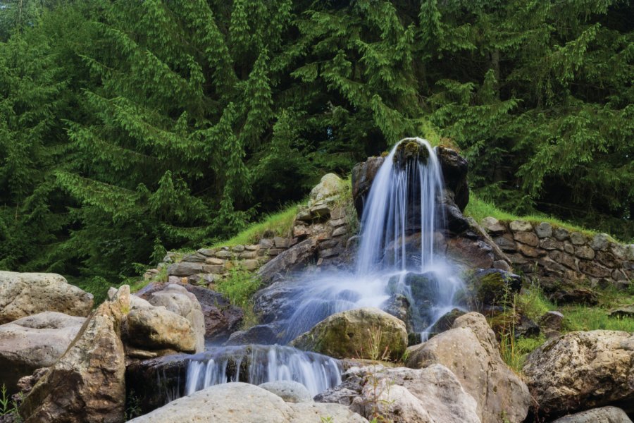 La cascade artificielle de Stana de Vale liptakrobi