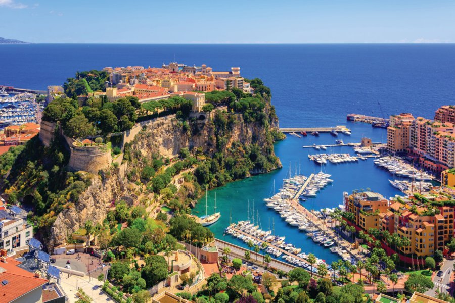 Palais du Prince et vieille ville de Monaco Xantana - iStochphoto.com