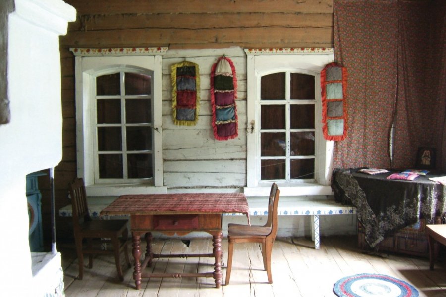 Musée ethnographique, maison en bois typique de Sibérie Stéphan SZEREMETA