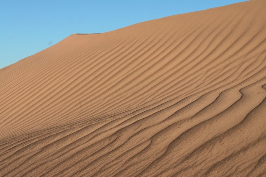 Lumière sur le sable des dunes de M'Hamid. Stéphan SZEREMETA