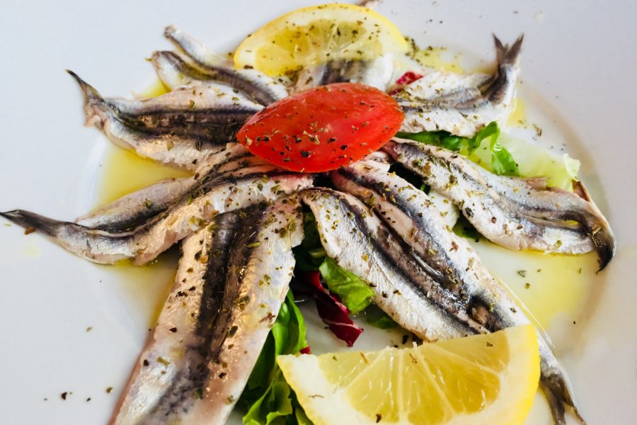 Les fameux anchois de Ligurie. Estrella127 - Shutterstock.com