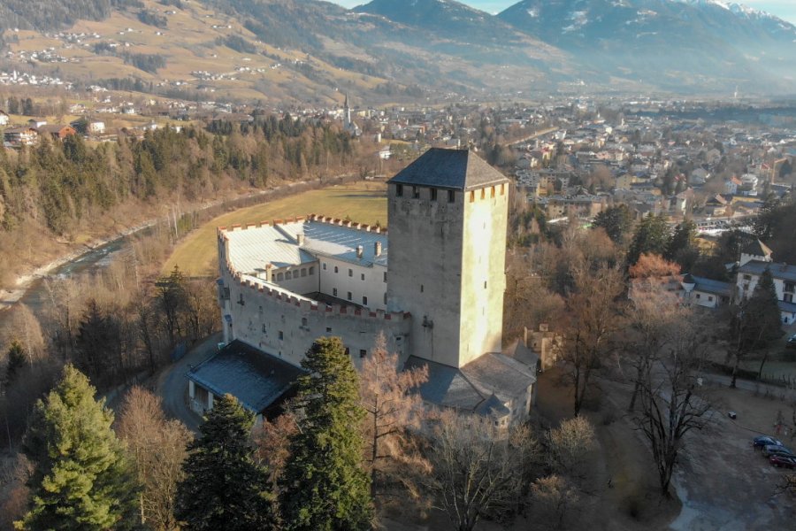 Château de Lienz. GagliardiPhotography - Shutterstock.com