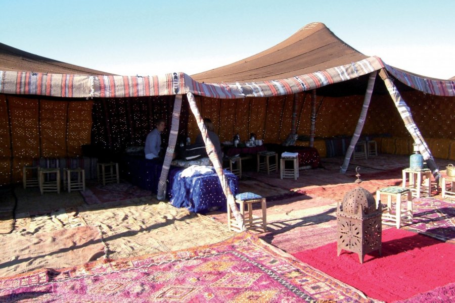 Campement berbère sur les dunes de M'Hamid. Stéphan SZEREMETA