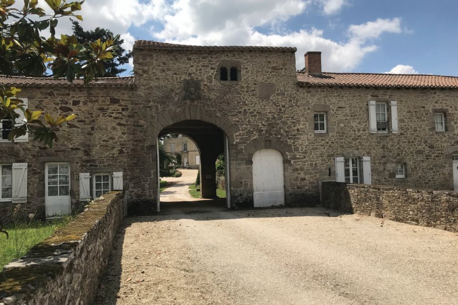 Bâtisse d'Aizenay. Linda CASTAGNIE