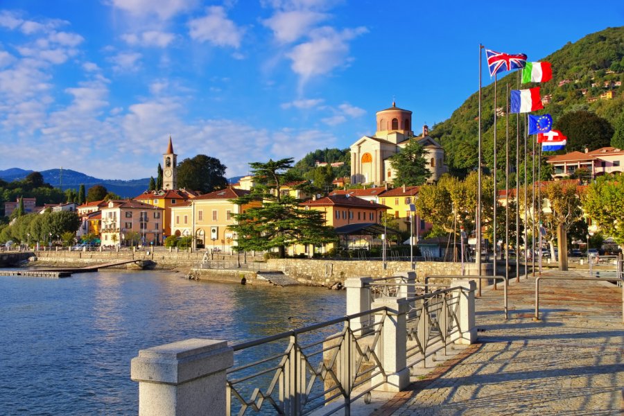 La ville de Laveno. LianeM - Adobe Stock