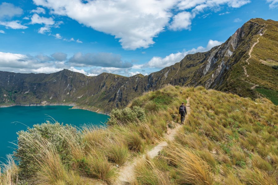 Randonnée autour du lac Quilotoa. SL_Photography - iStockphoto.com