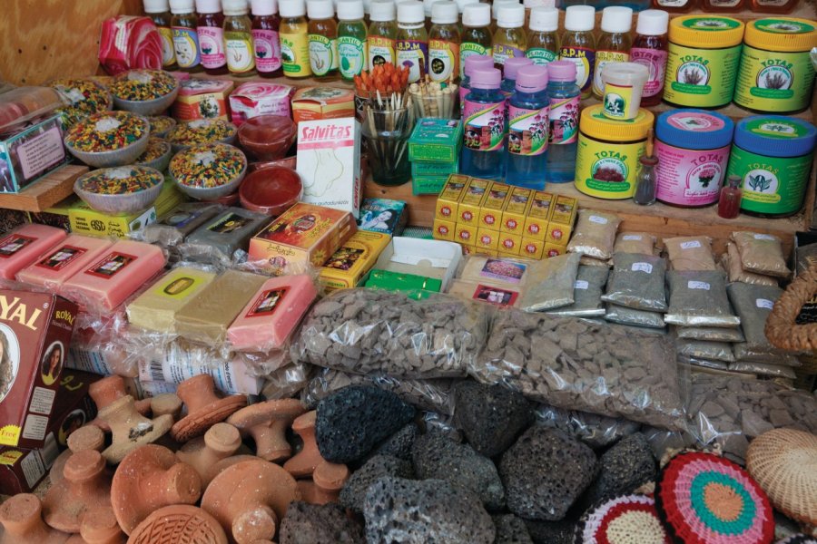 Souk au henné, Fès el-Bali. Philippe GUERSAN - Author's Image