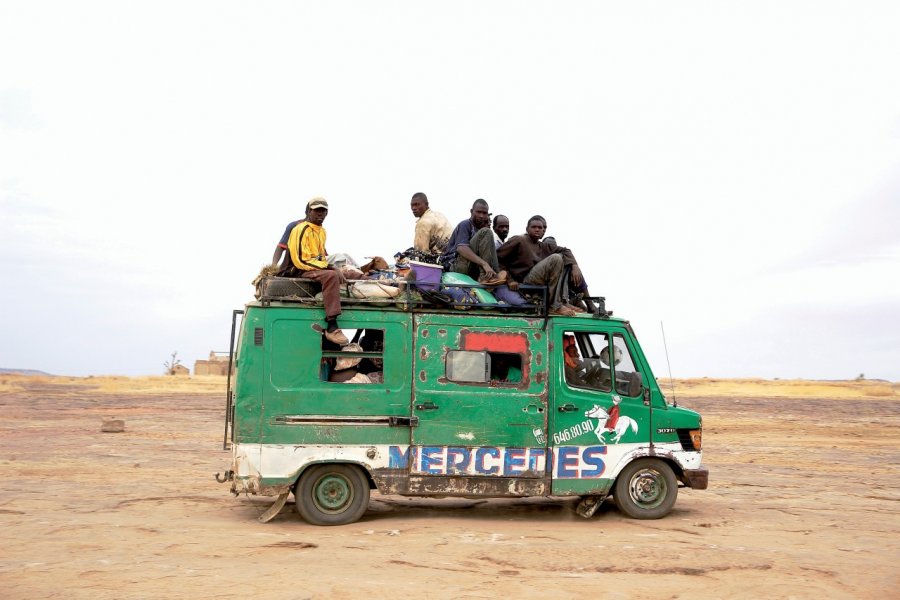 Taxi-brousse Sébastien CAILLEUX