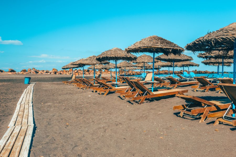 Plage de Monolithos. Allard One / Sutterstock.com