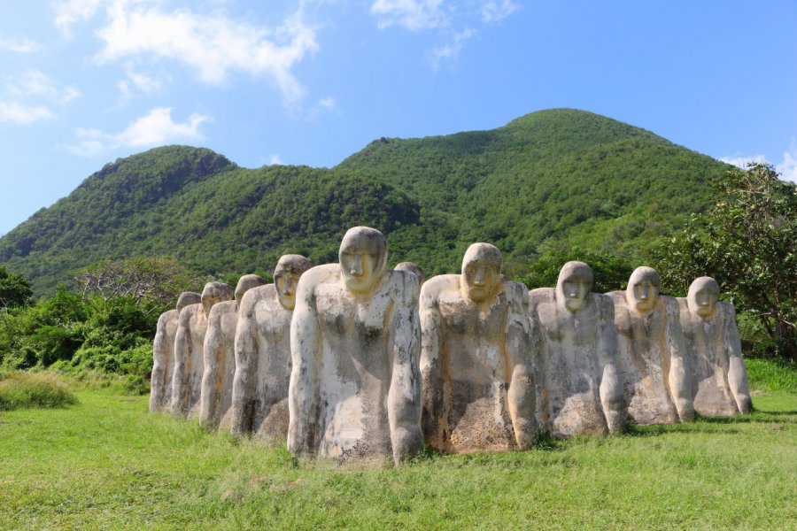 Sculptures de Laurent Valère au Mémorial de l'Anse Caffard. Judith Lienert - Shutterstock.com