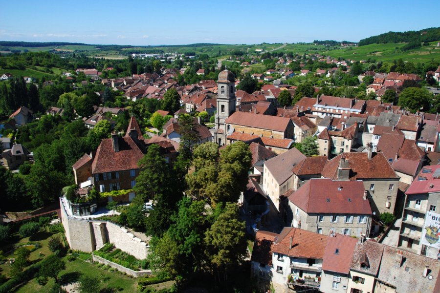 La ville d'Arbois. Guenaelle Chapuis - Shutterstock.Com