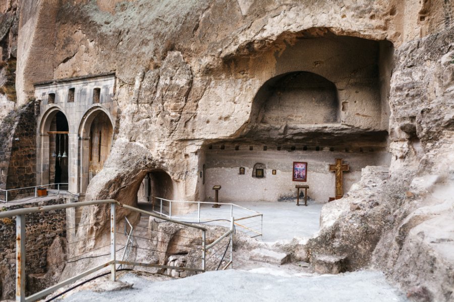 Monastère troglodyte de Varzia. alionabirukova - Shutterstock.com