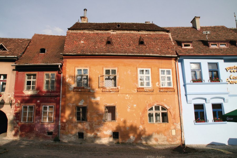 Ruelle typique de la citadelle de Sighişoara. Stéphan SZEREMETA