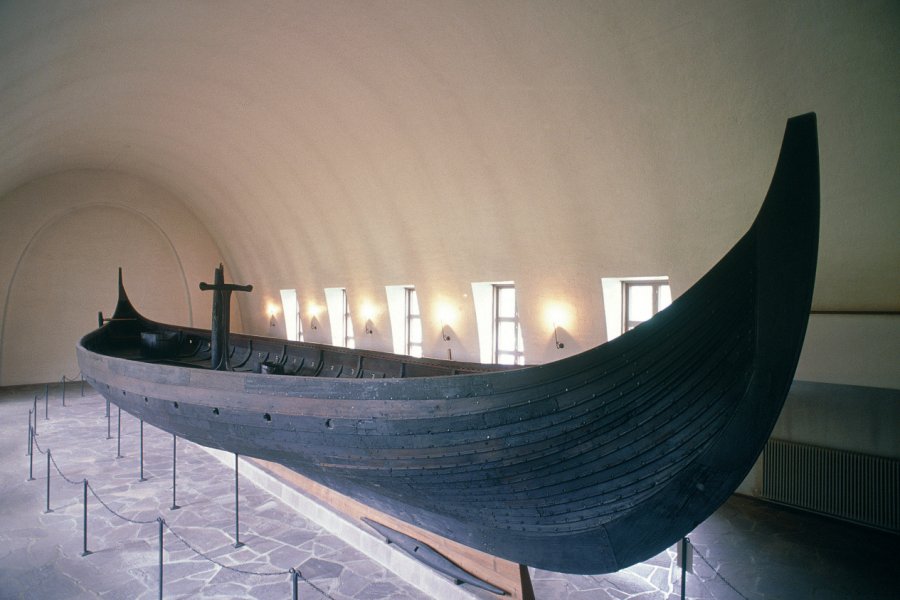Bateau de Gokstad au musée des bateaux vikings d'Oslo. Thierry LAUZUN - Iconotec