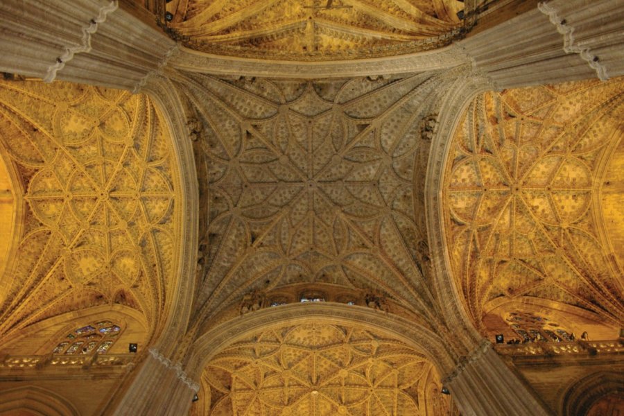 La cathédrale et la Giralda. Stéphan SZEREMETA