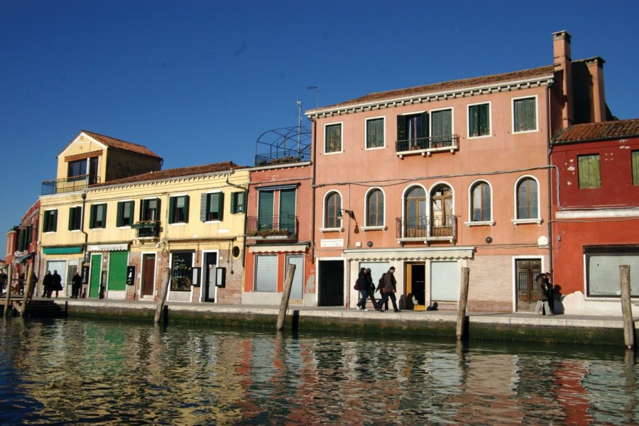 Maisons colorées sur l'île de Murano. Stéphan SZEREMETA