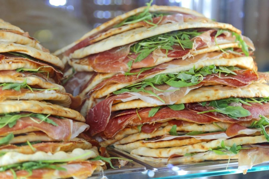 Piadina. ChiccoDodiFC - Shutterstock.com