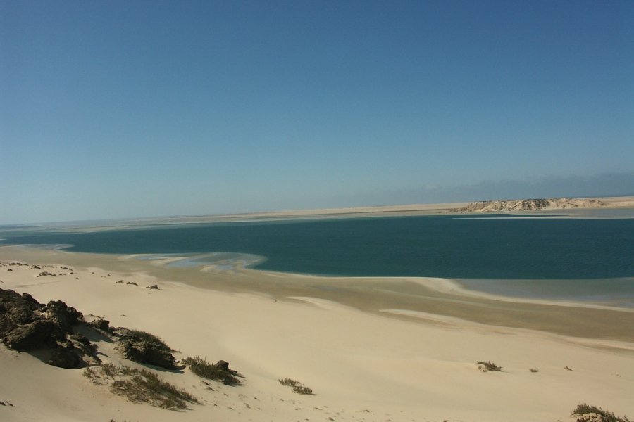 Lagune de Dakhla. MONIQUE POUZET - Fotolia