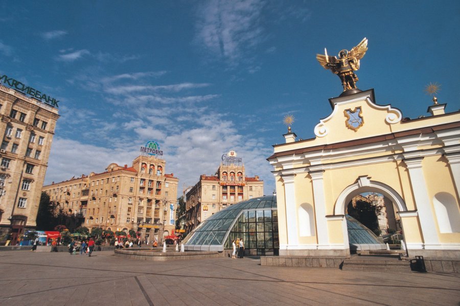 Place de l'Indépendance (Maidan Nezalezhnosti). Stéphan SZEREMETA